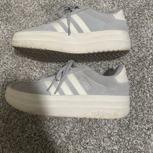 Adidas Women's Light Gray and Cream Sneakers